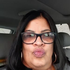 Meet your Posher, Lorraine